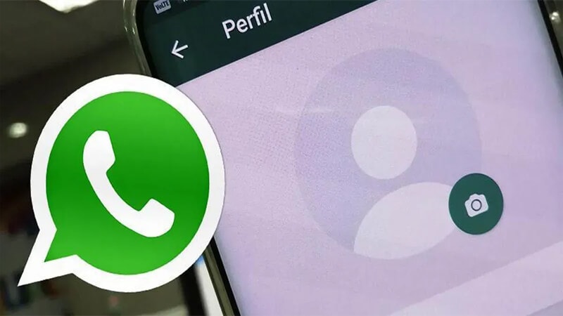 Ícone do WhatsApp e ao fundo um celular