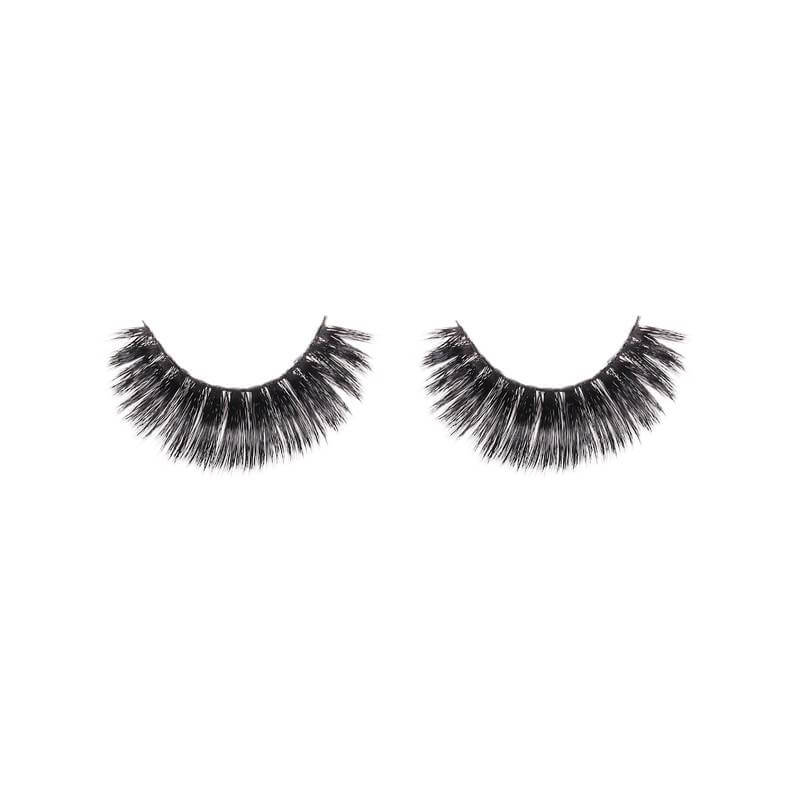 The image shows two fake lashes