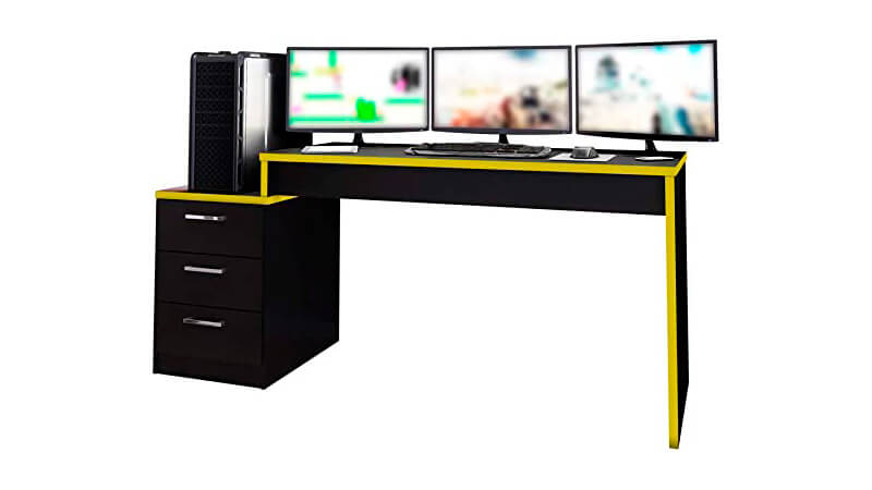 imagem de uma mesa de escritório Player Xtreme Pro na cor preta com detalhes em amarelo