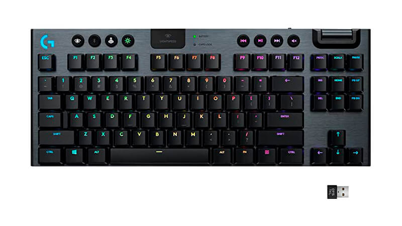 imagem de um teclado mecânico Logitech G915 na cor cinza com iluminação RGB