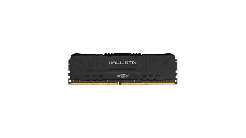 imagem de um pente de memória RAM de 8GB Crucial Ballistix com dissipador na cor preta