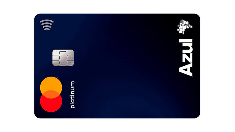 imagem de um cartão de crédito Azul Itaú Mastercard Platinum