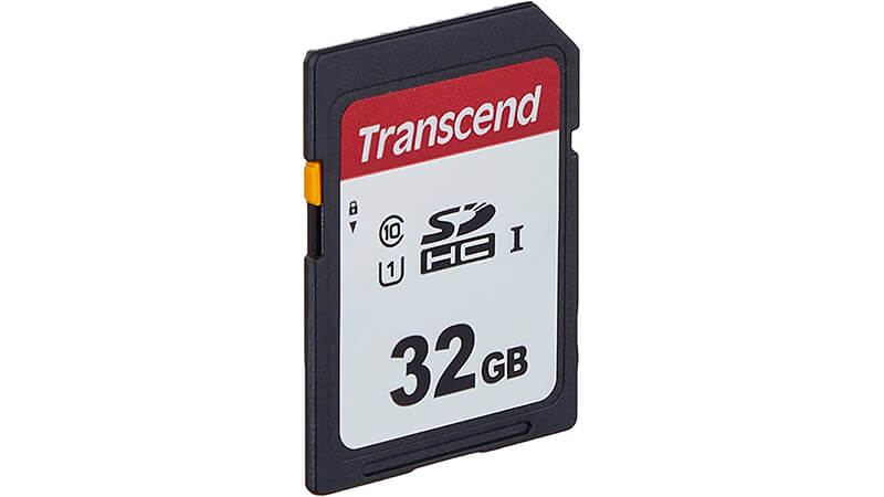 imagem que mostra um cartão de memória de 32GB SD da Transcend
