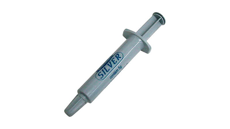 imagem que mostra uma seringa com pasta térmica Thermal Silver da Implastec