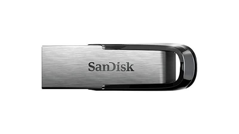 imagem de um pen drive de 32GB da SanDisk com design prateado