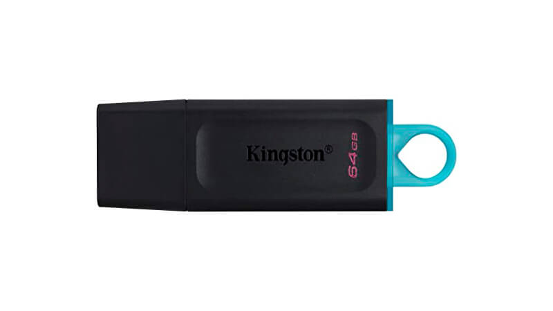 imagem de um pen drive de 64GB Kingston com design na cor preta