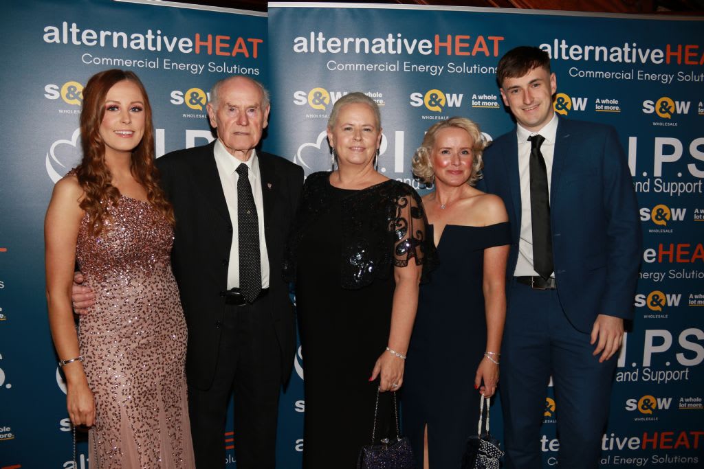 photo 10 pips gala ball 2023