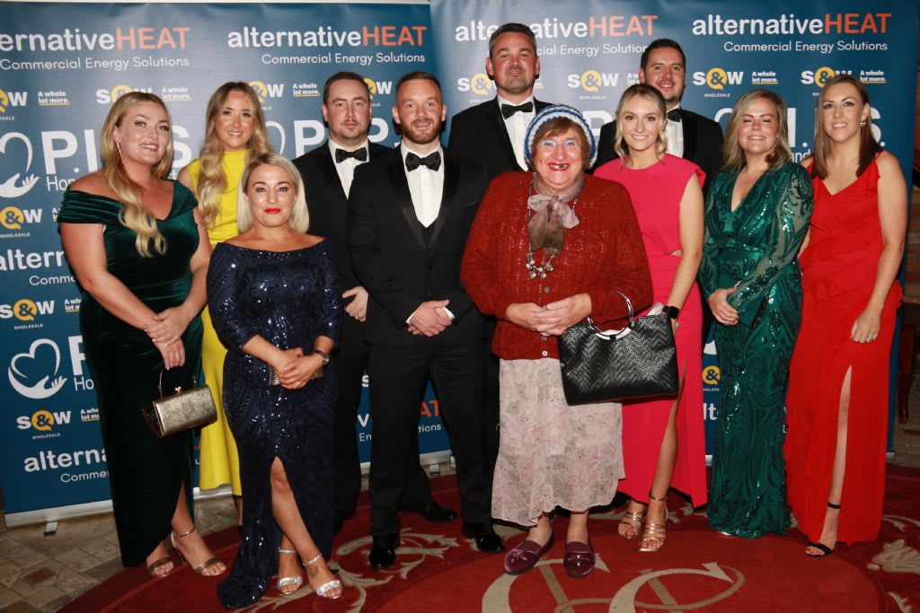 photo 24 pips gala ball 2023