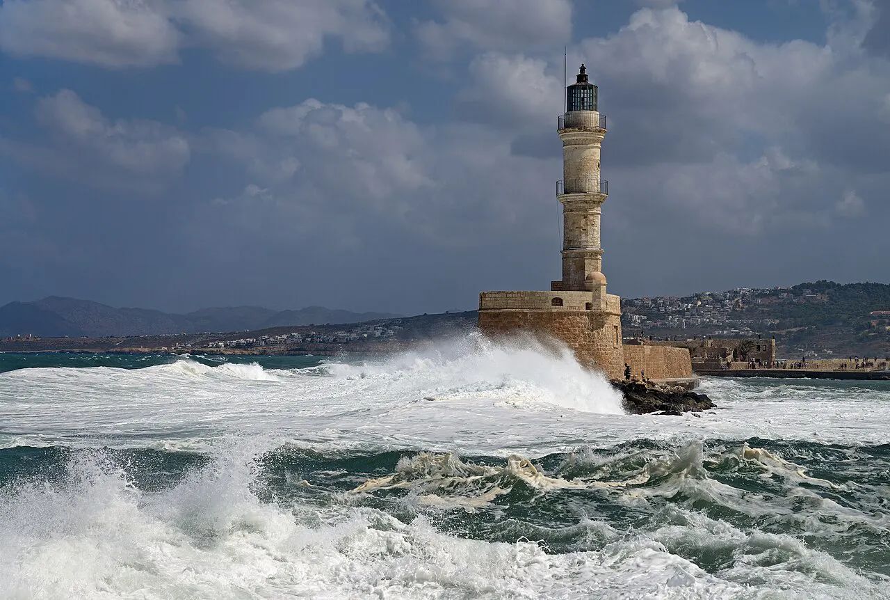 Faro veneziano nel porto di La Canea