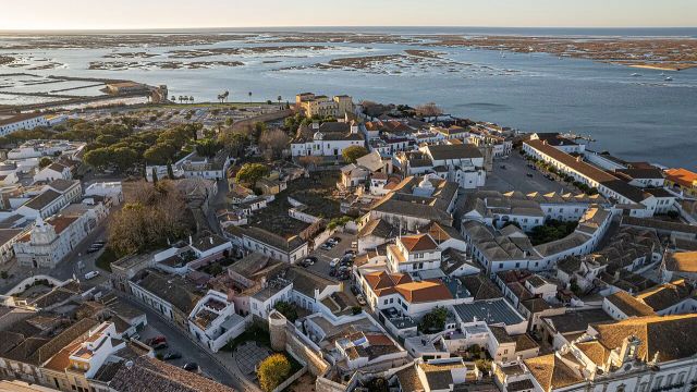 Città vecchia di Faro in Algarve