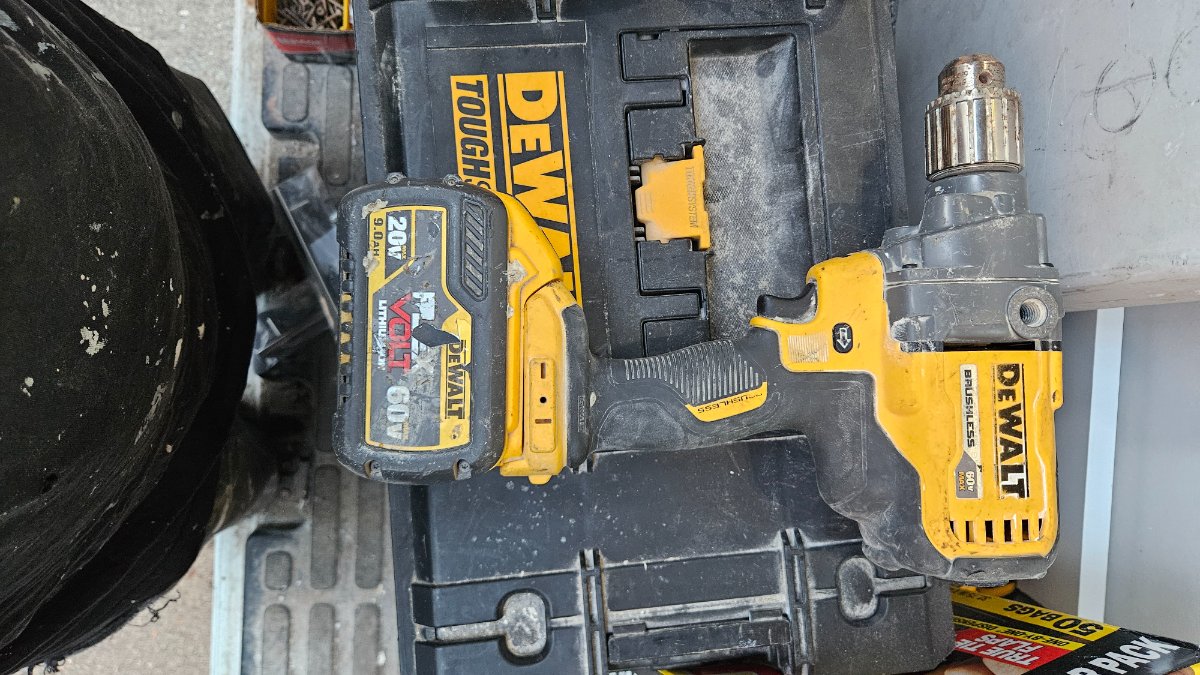 Dewalt Mixing Drill — photo 1