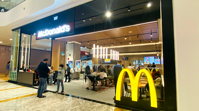 fast food chains in the UAE