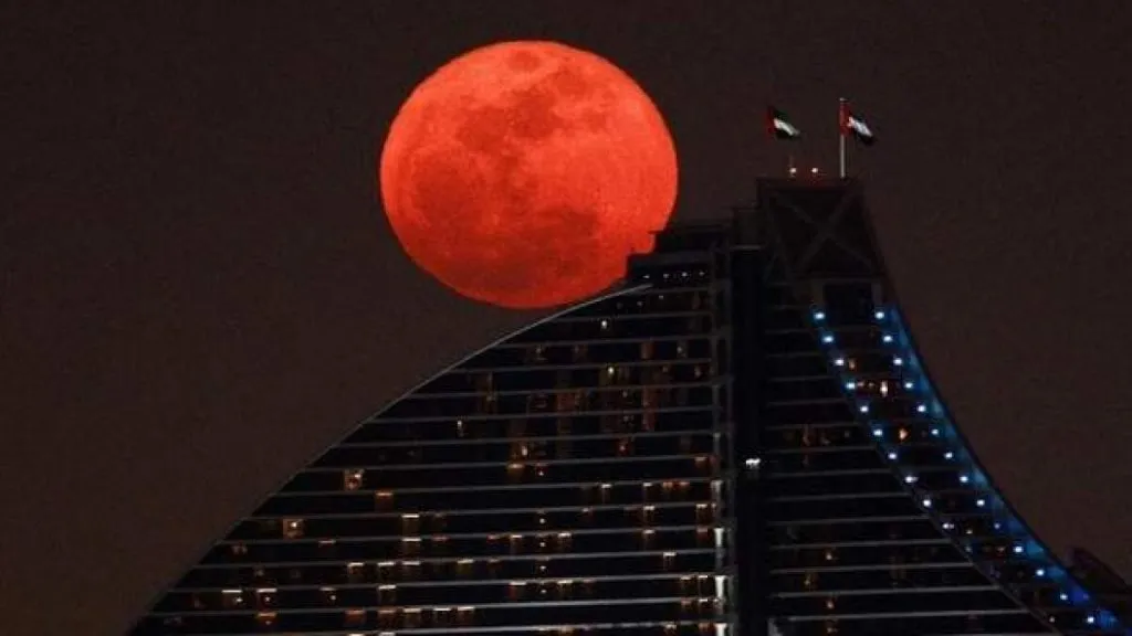 Blood Moon in the UAE