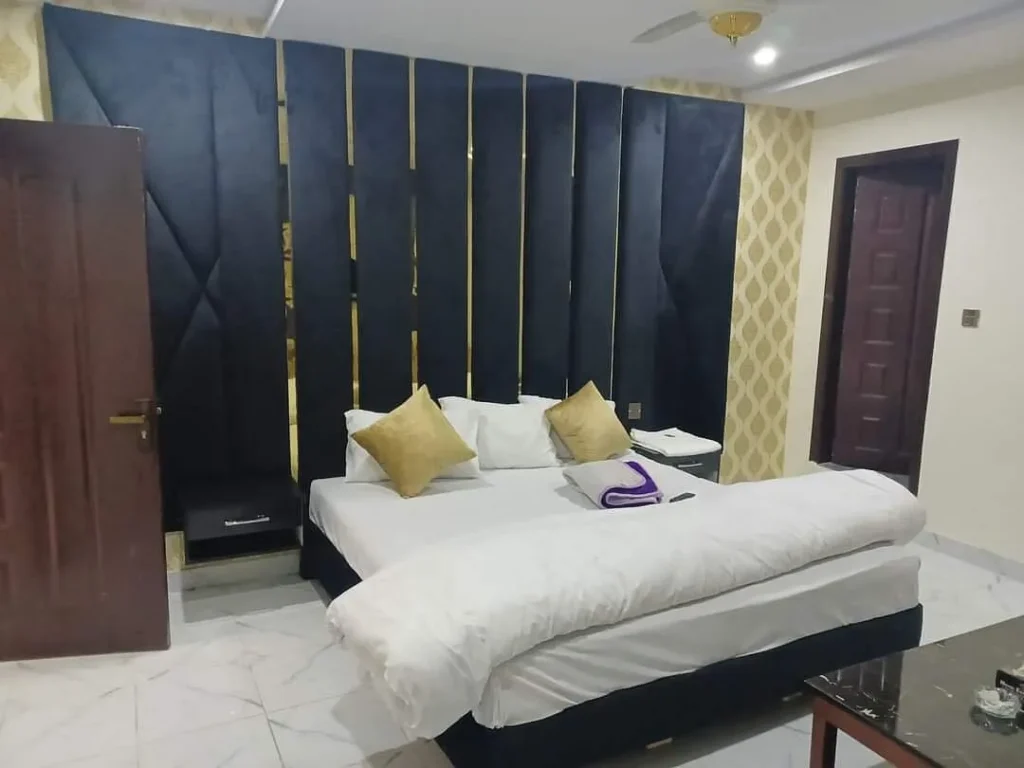 hotels near metro stations