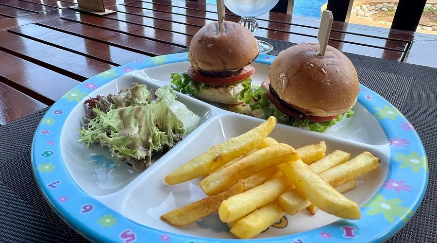 food options on Sir Bani Yas Island