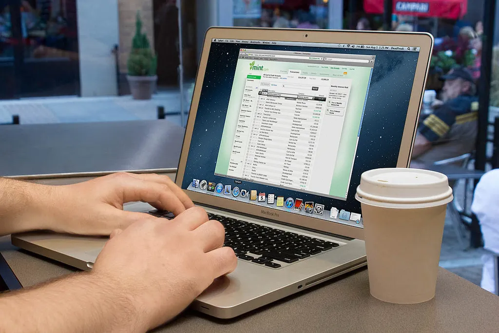 computer stores in the UAE