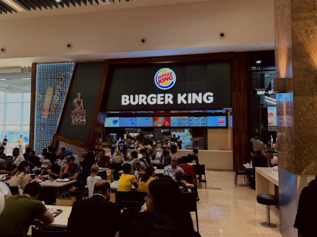 fast food chains in the UAE