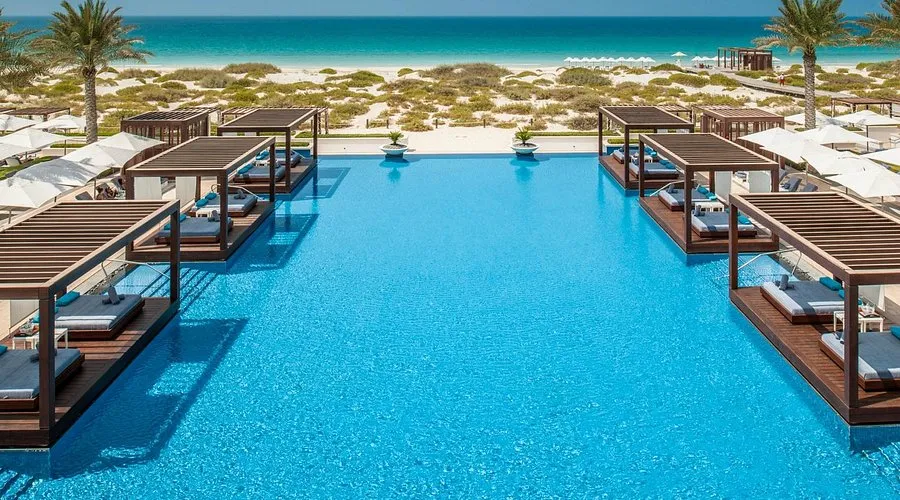 beaches in Abu Dhabi