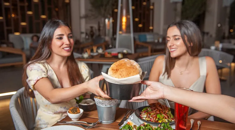 Powerful Guide to Late Night Food Options in Al Ain You Will Love