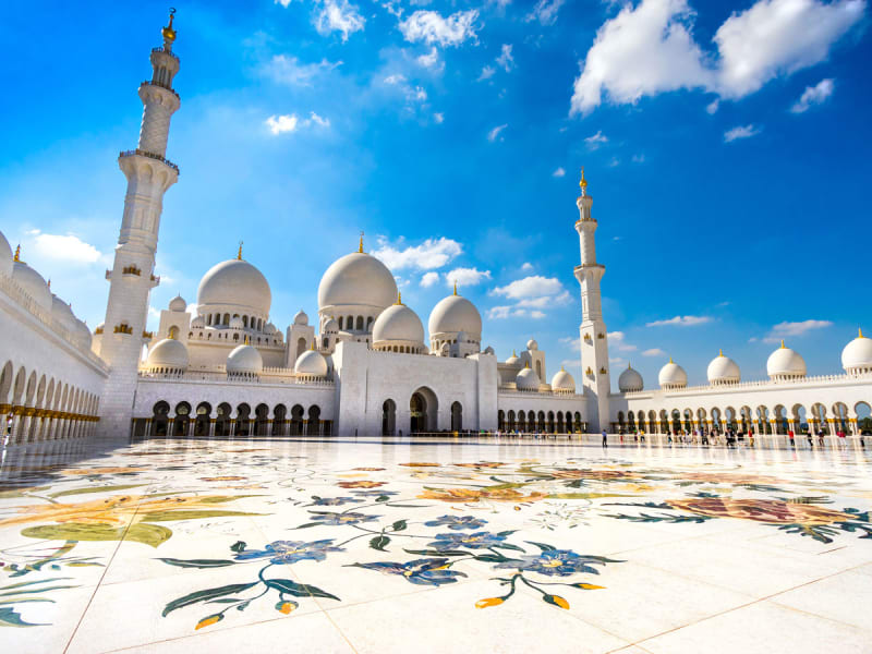 Ultimate Guide to Sheikh Zayed Grand Mosque: Amazing Facts Every Visitor Should Know