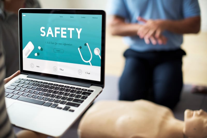 Comprehensive Guide to Health Insurance Options for Freelancers in UAE (2026)