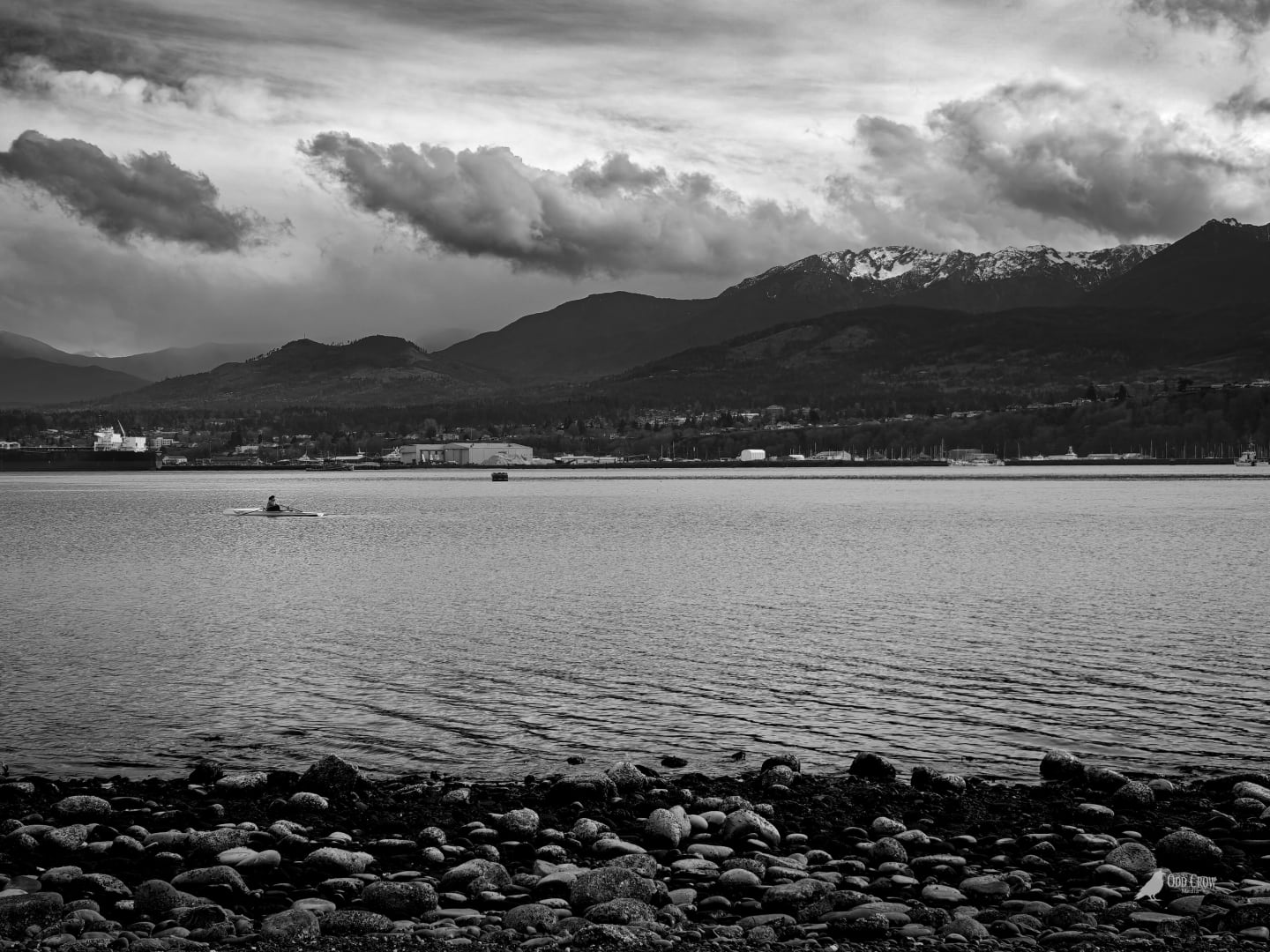 Kayaker on Port Angeles harbor with Olympic Mountains — Ediz Hook, Washington