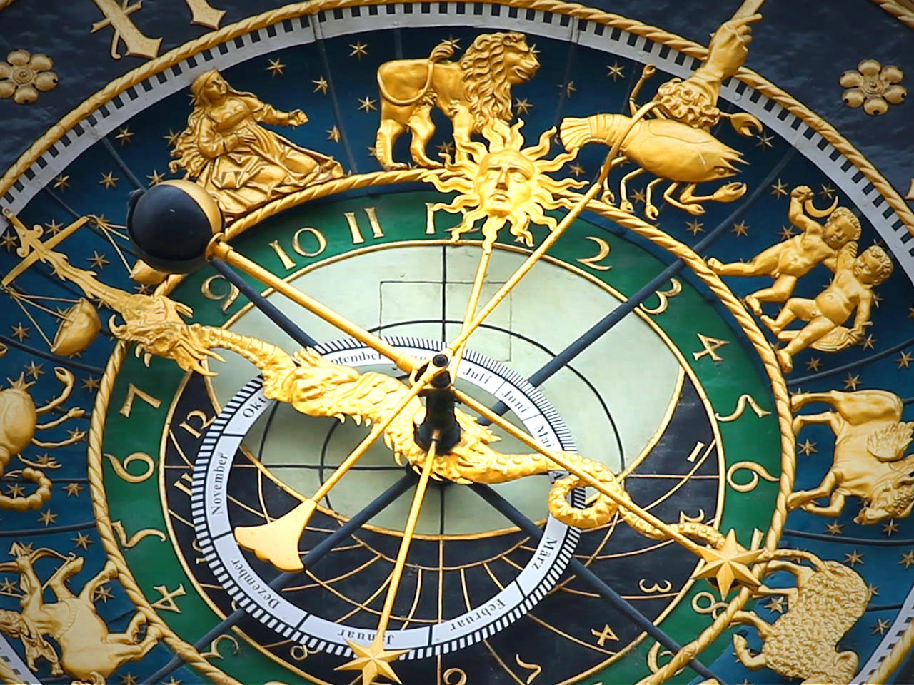 Los signos del zodiaco que más sentirán la energía de la Luna Azul en Sagitario 9 Imagen relacionada con ¿Qué Significa Tener la Luna en Cada Signo del Zodiaco?