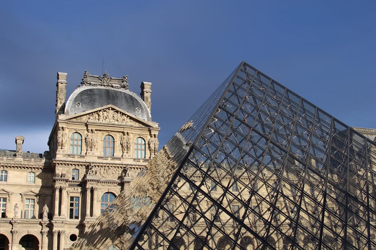 Imagen relacionada con Fuga de agua daña cientos de obras en el Museo del Louvre