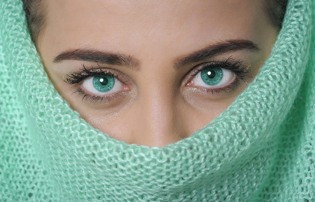 BIOKINESIS, CAMBIAR EL COLOR DE LOS OJOS