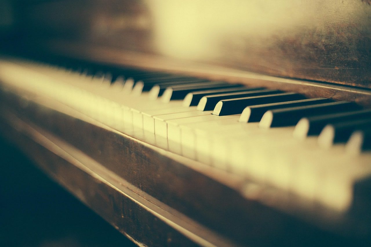 Imagen relacionada con Música clásica para el poder cerebral | El efecto Mozart te da la inteligencia de Albert Einstein
