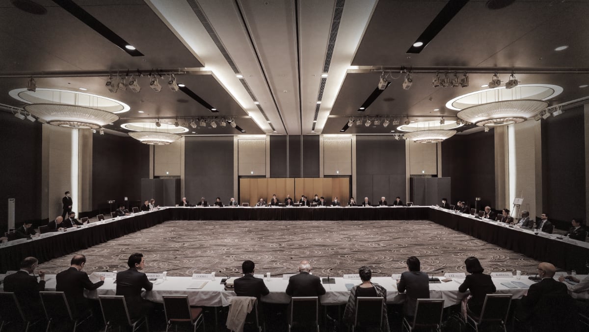 Trilateral Commission y el Club Bilderberg, La Sombra del Poder