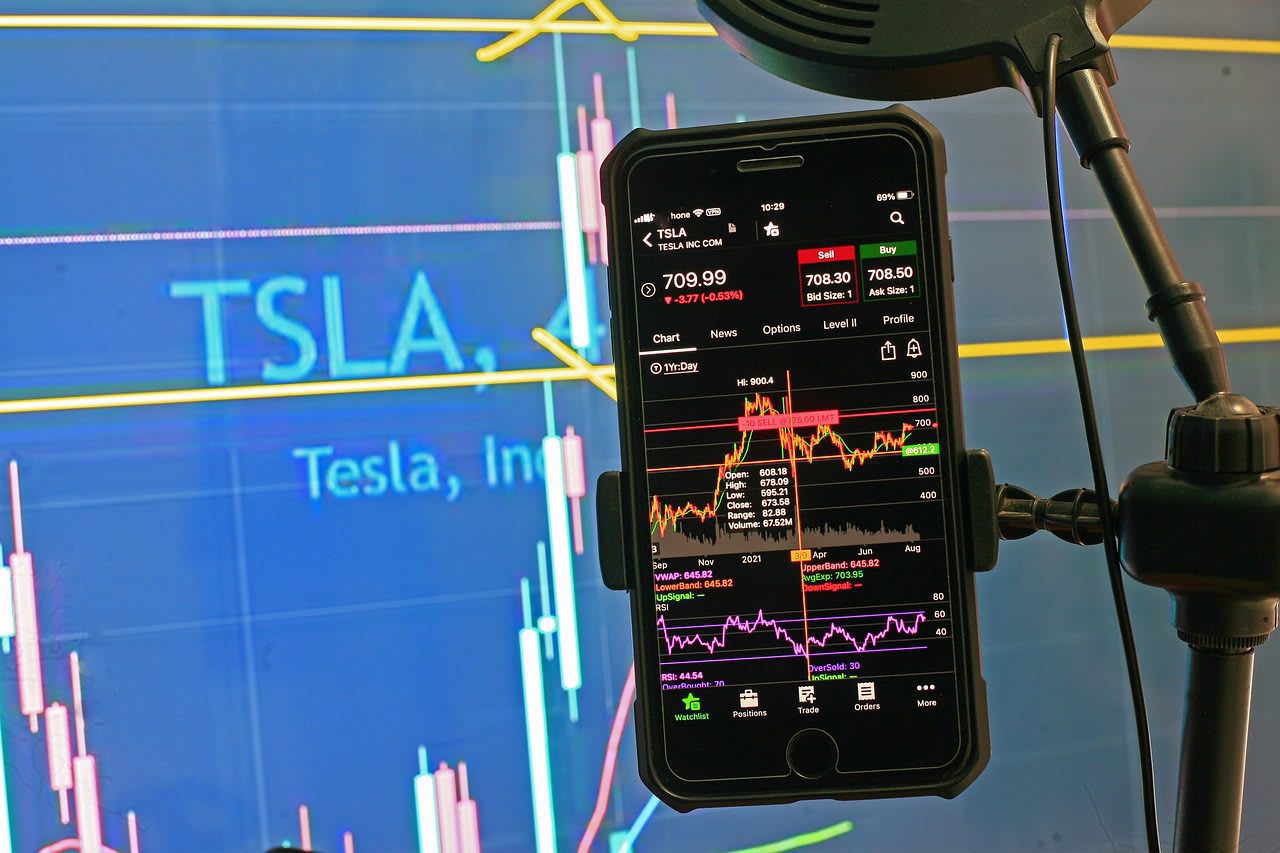 TESLA. Conductores Estadounidenses Están Vendiendo Sus AUTOS