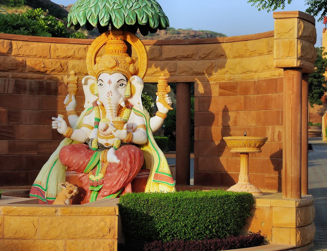Imagen relacionada con 700 años del ídolo de Ganesh en volcán activo: creencias, misticismo y fe en Indonesia