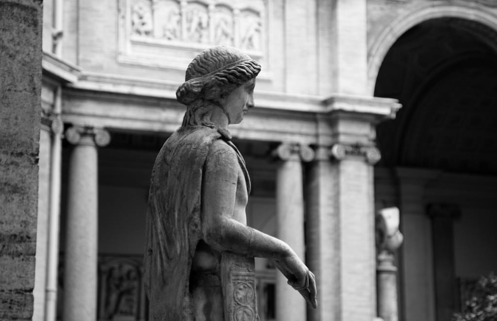 Imagen relacionada con El Vaticano Publica su Primer Documento sobre Entidades No Humanas en la Historia Moderna