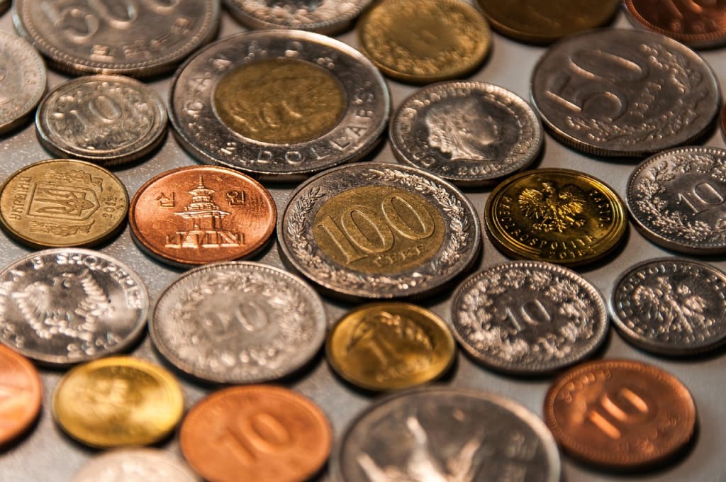 El Significado Espiritual de Encontrar Monedas en la Calle – imagen 2 Imagen relacionada con El Significado Espiritual de Encontrar Monedas en la Calle