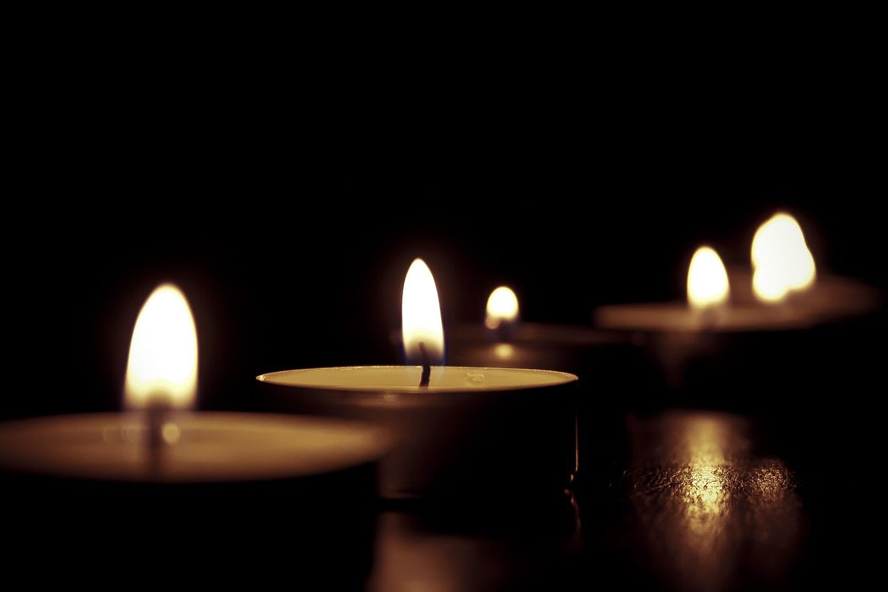 Ritual con velas para abrir caminos y atraer prosperidad 1 Imagen relacionada con Ritual con velas para abrir caminos y atraer prosperidad