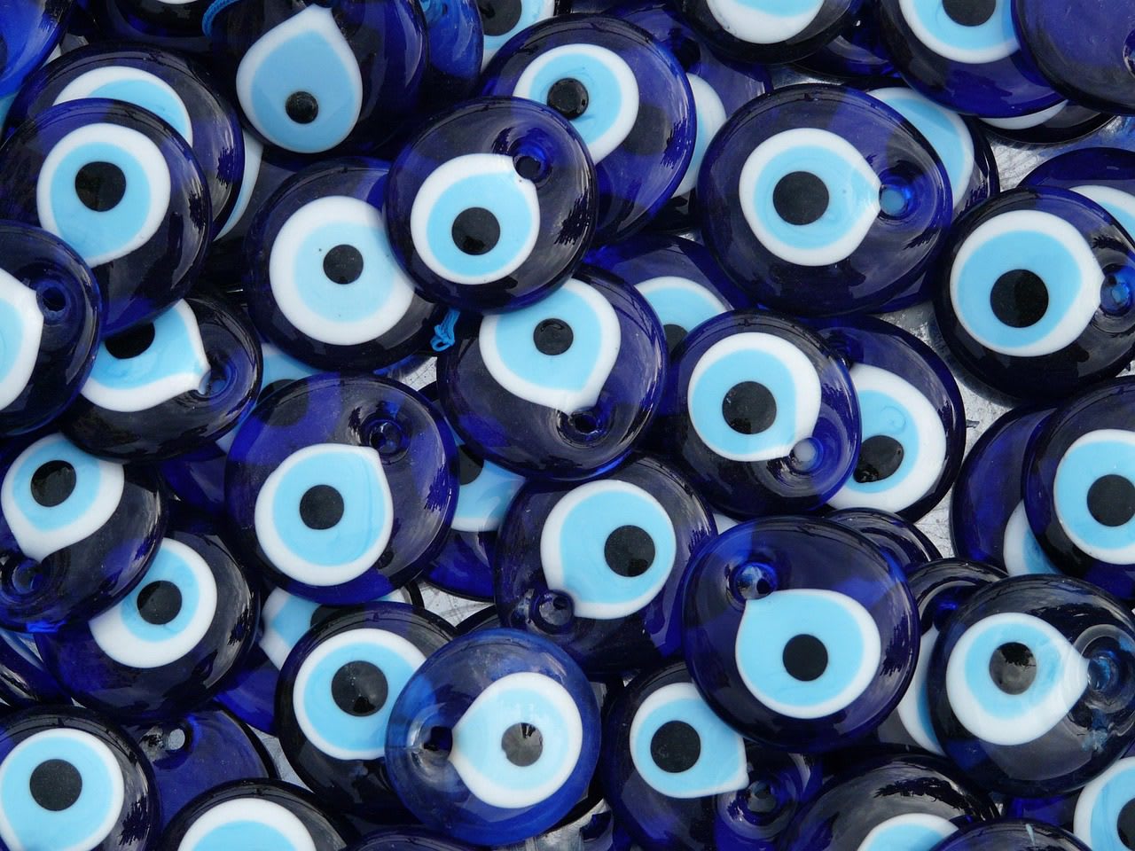 AMULETOS Y TALISMANES