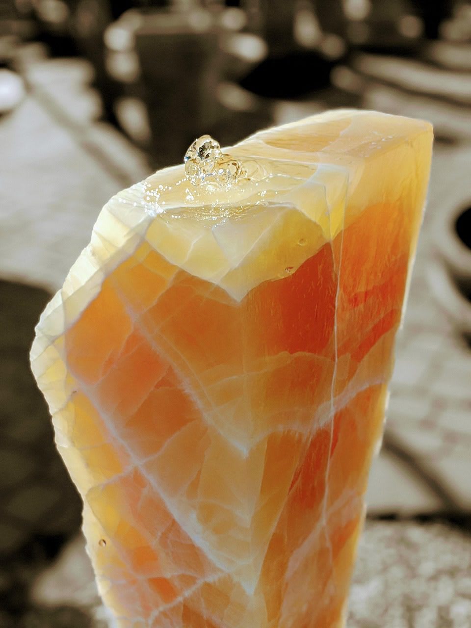 ONIX PROTECTOR ¿Cuáles son las propiedades atribuidas a este cristal? 1 Imagen relacionada con Ónix protector: cuáles son las propiedades atribuidas a este cristal