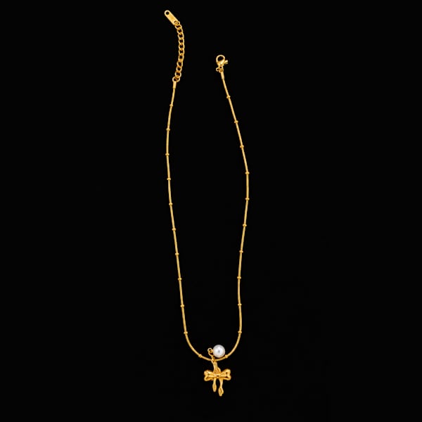 Pearl Bow Gold Necklace