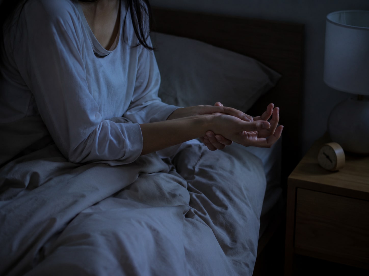 "손 아파서 잠에서 깬다"... 임신 중 손목 저림 '수근관증후군'