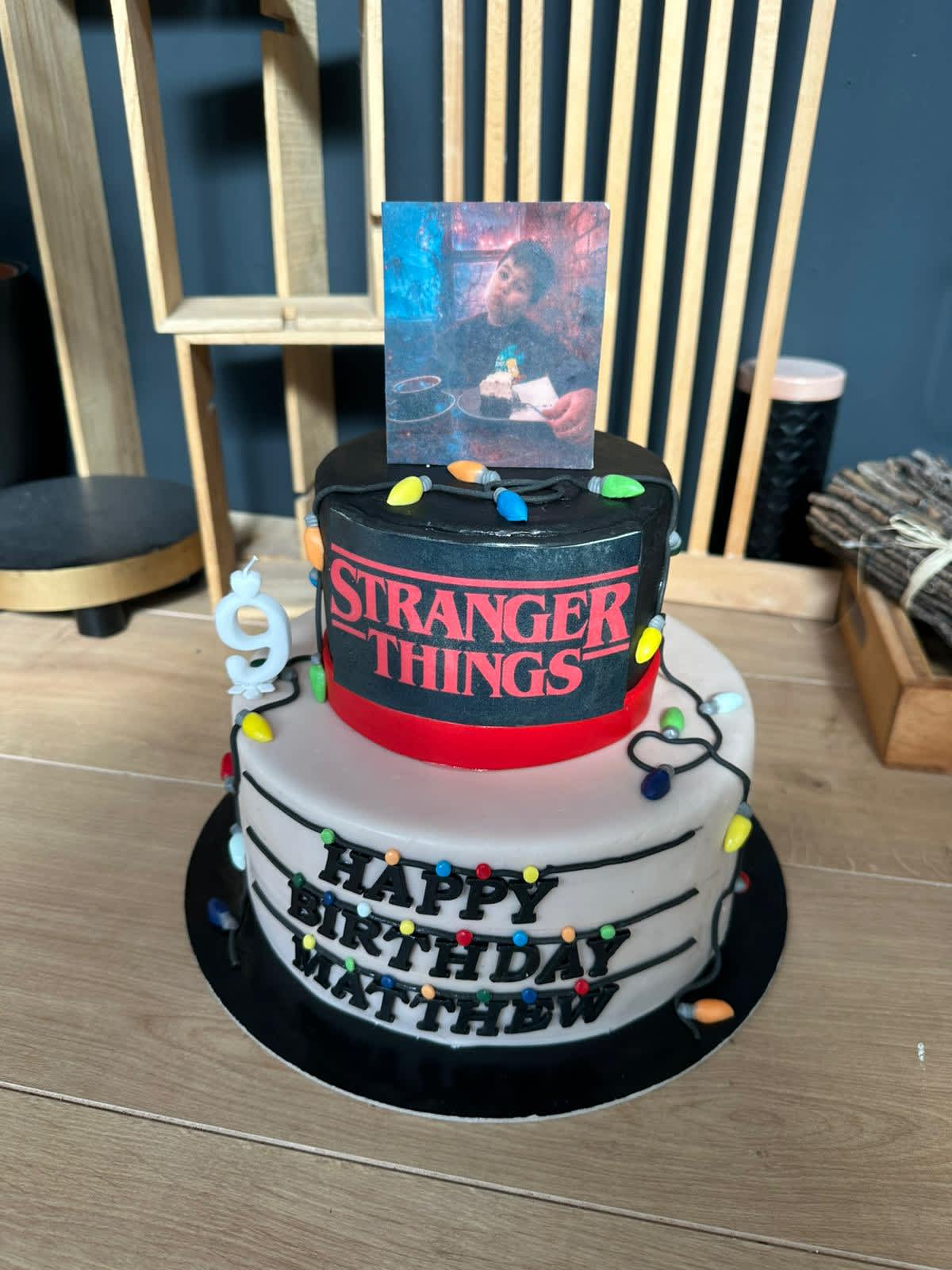 Narodeninova torta stranger things bratislava