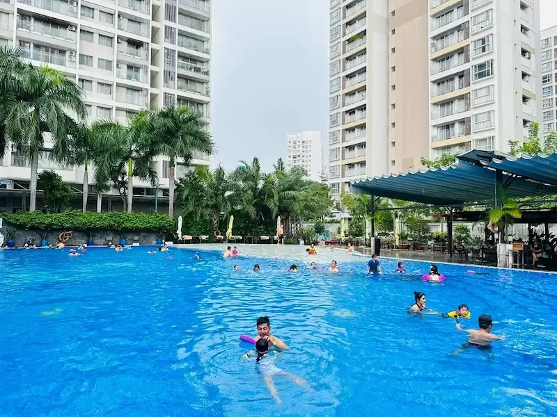 cây trồng cho hồ bơi