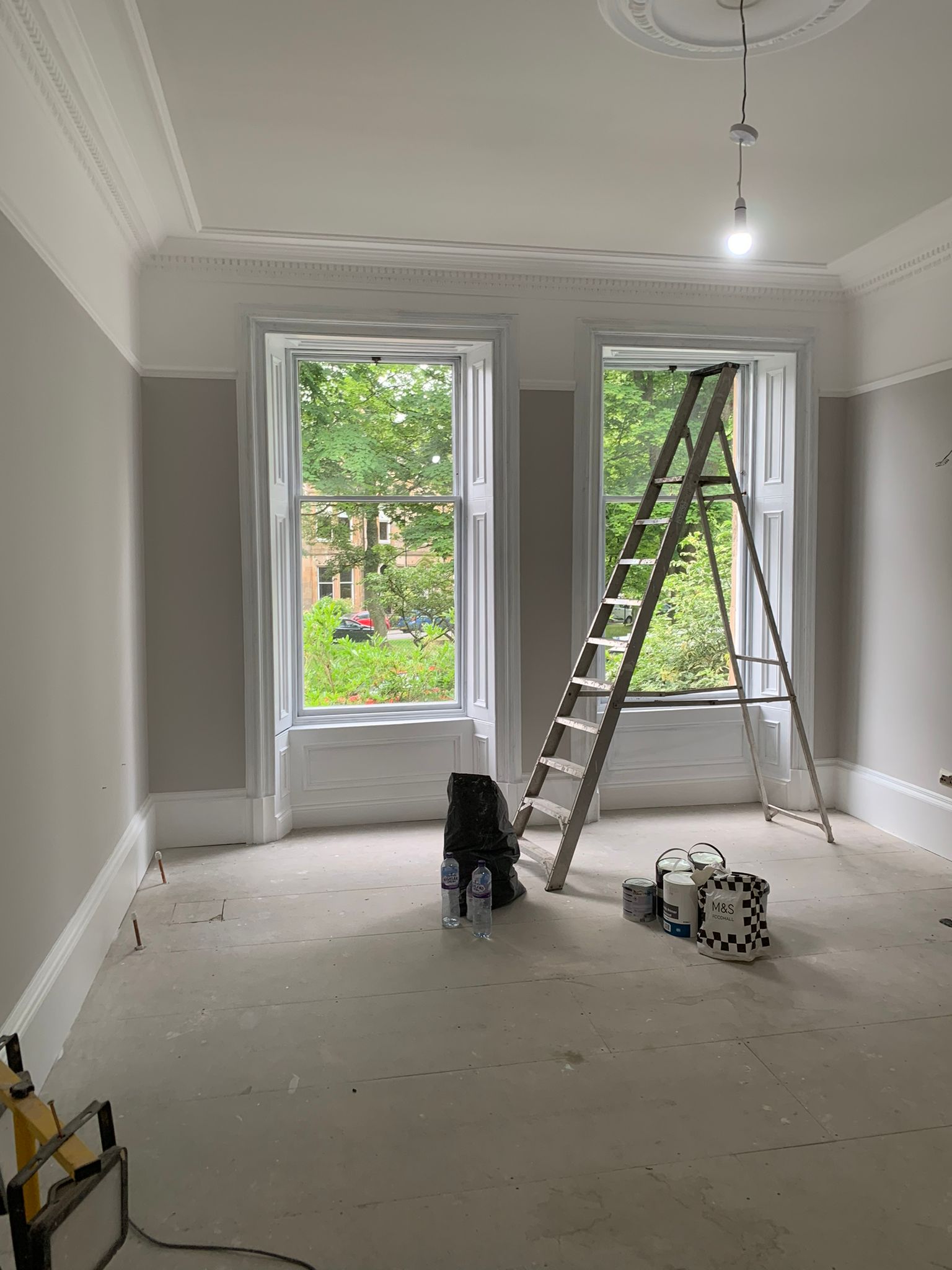 Painting and decorating services Glossop Derbyshire