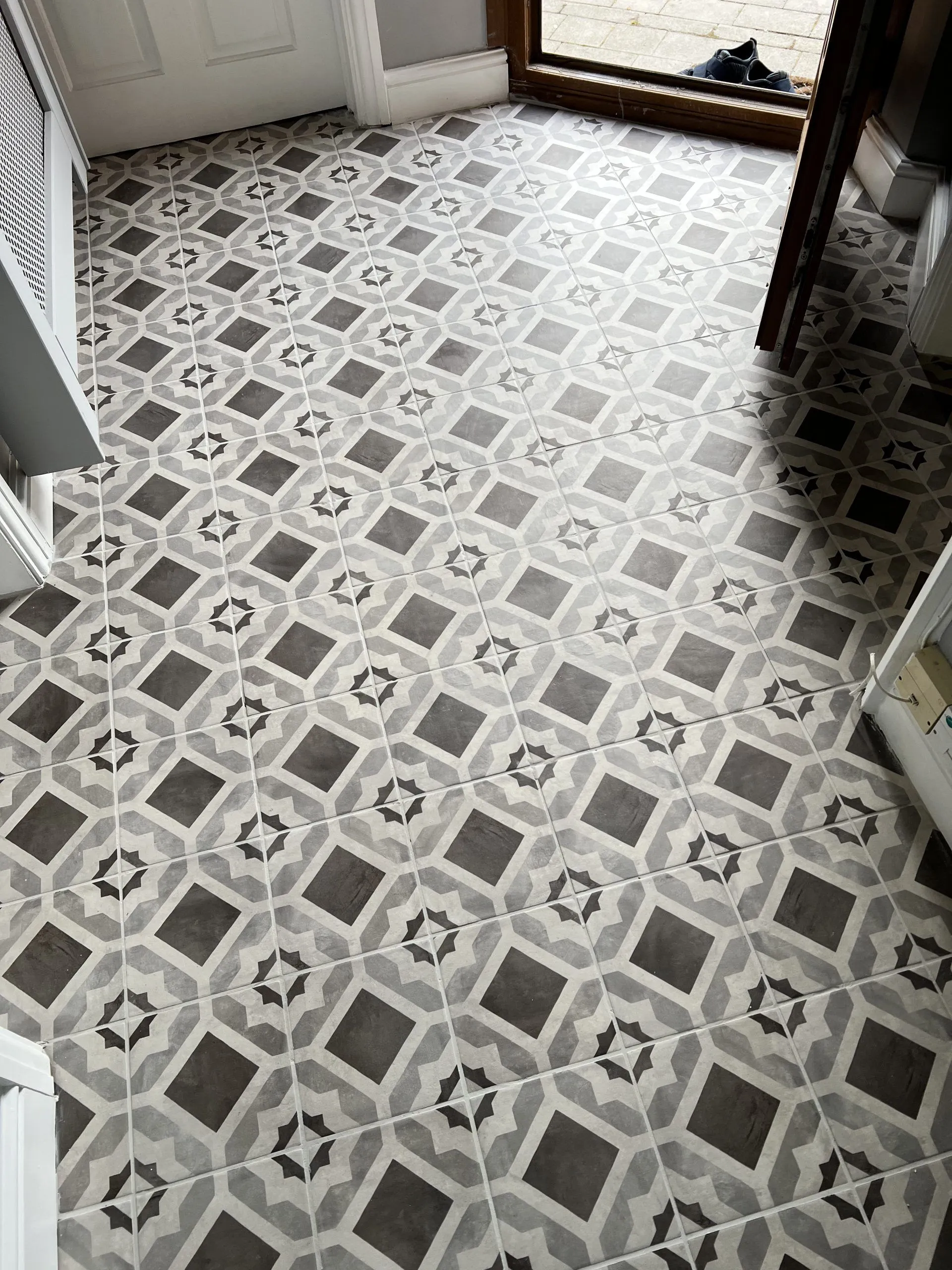Wall and floor tiling services Glossop Derbyshire