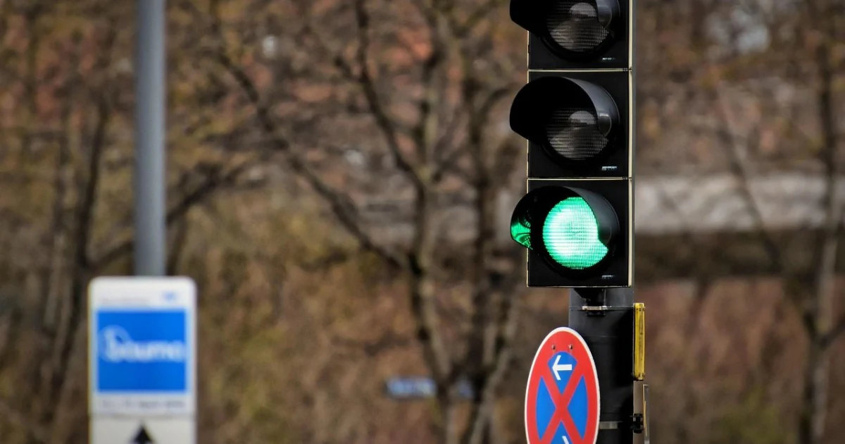 Bitcoin Breakout: A Make-or-Break Moment for Momentum Traders