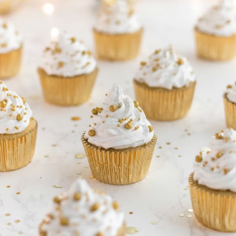 White Gold Elegant Cupcakes