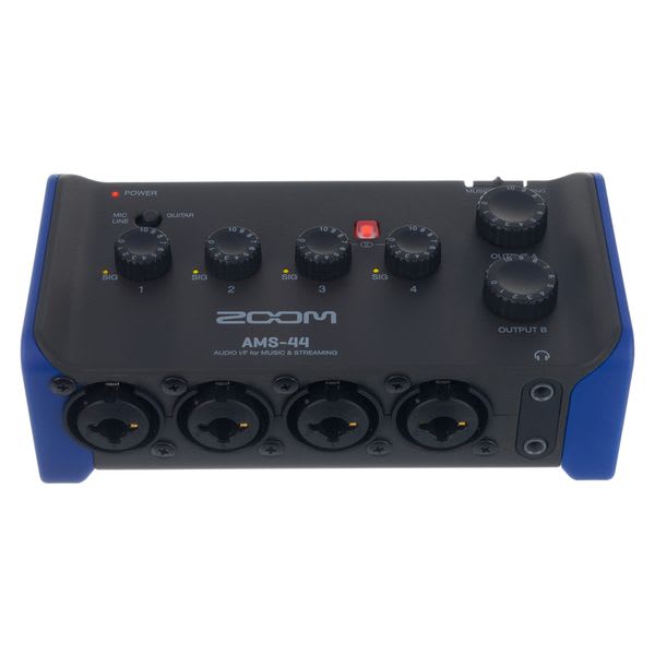 Zoom AMS-44
