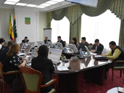 В городской администрации состоялось еженедельное аппаратное совещание