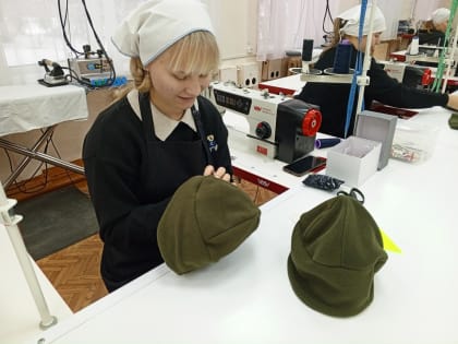 Студенты Кузнецкого колледжа шьют для военных