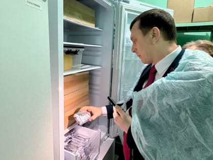 Андрей Жданников оценил качество питания в образовательных учреждениях своего округа